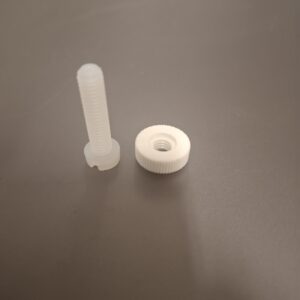 Sormi mutteri ja muovi ruuvi (M6) Sami Kainulaisen hiilikuituvapoihin sekä vavan rakentajille